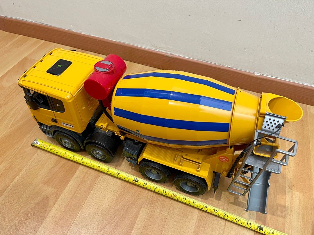 Bruder scania cement mixer deals