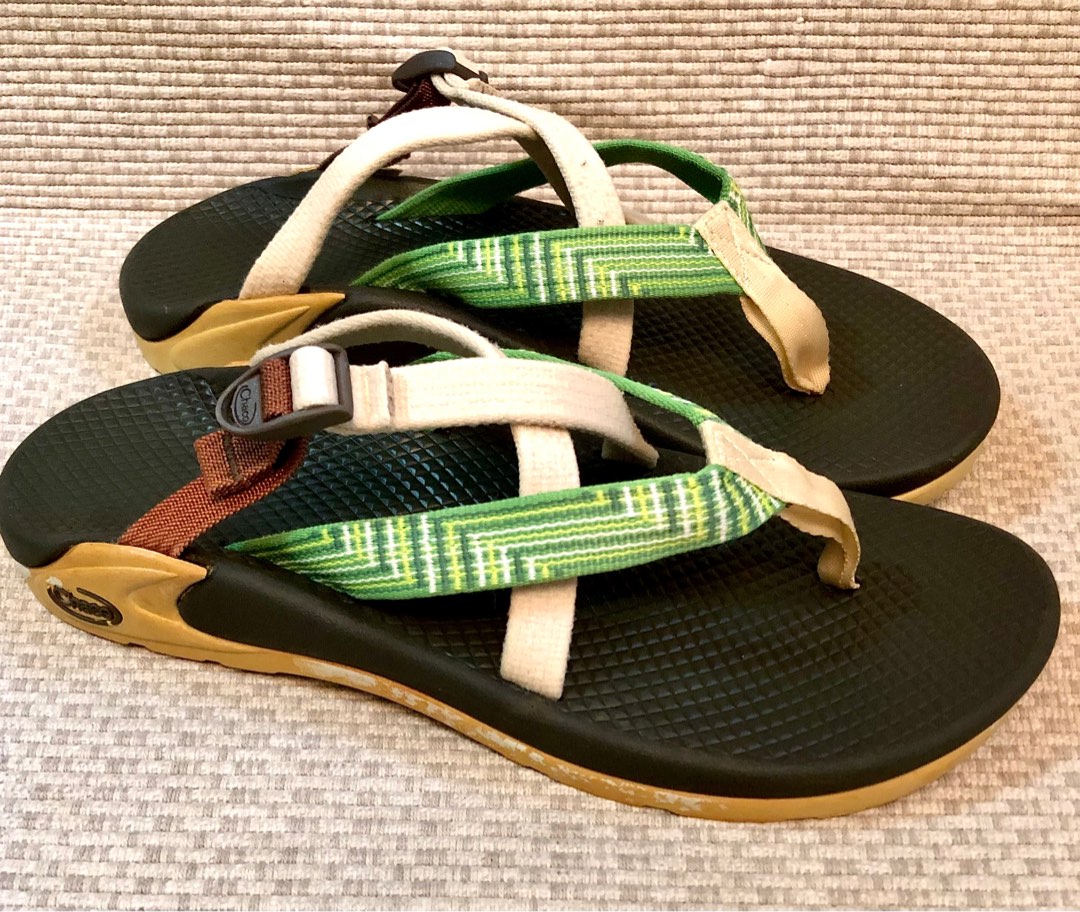 Chaco hipthong sales sandals womens closeout