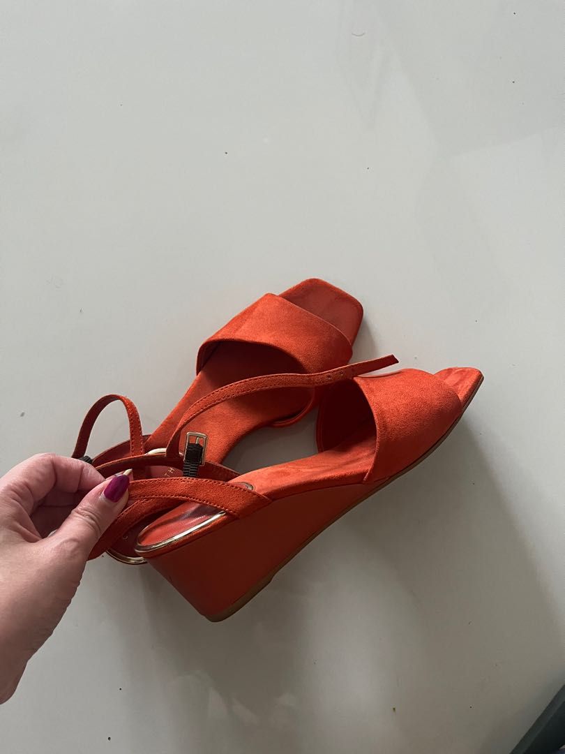 Red low heel wedges outlet