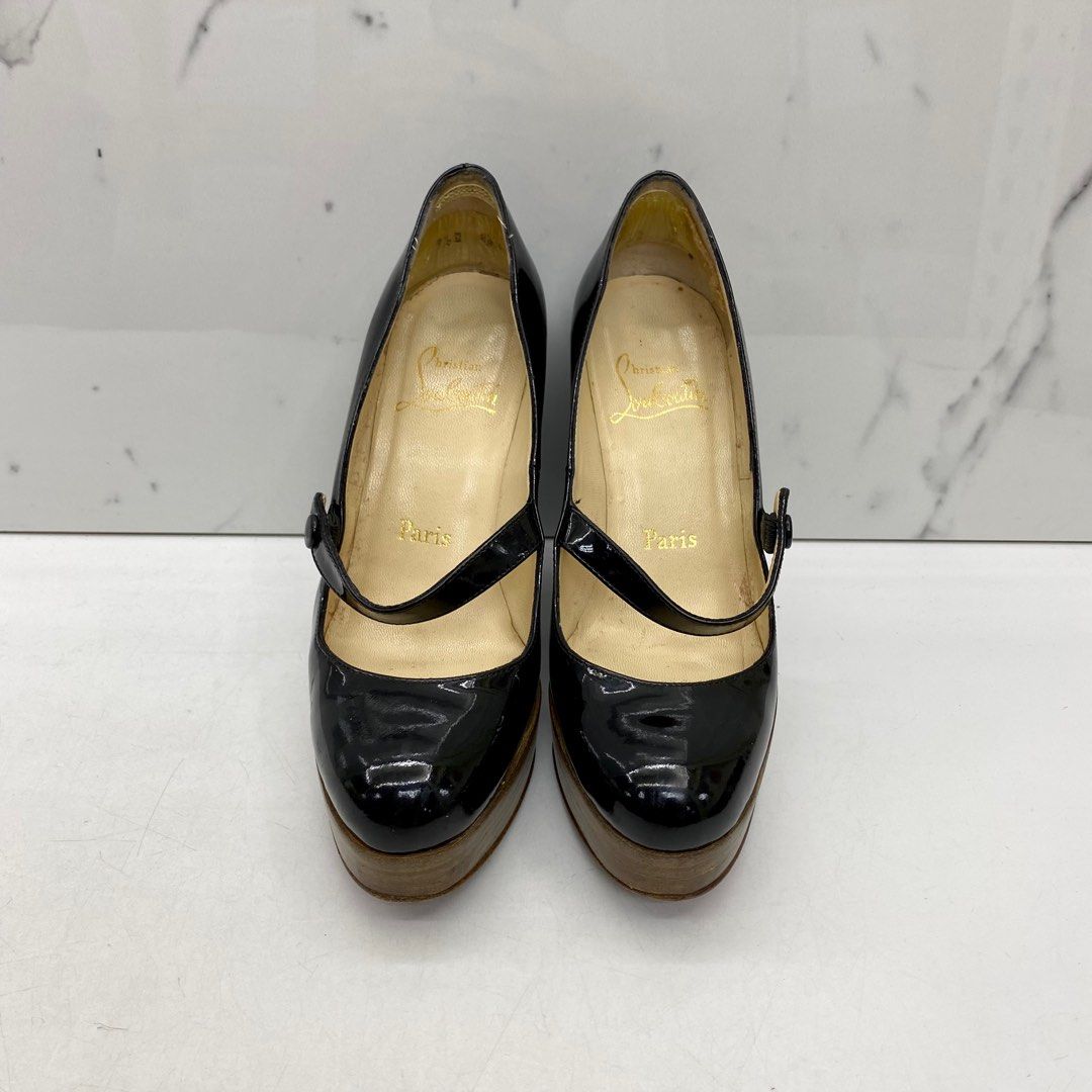 Christian louboutin store black wedges