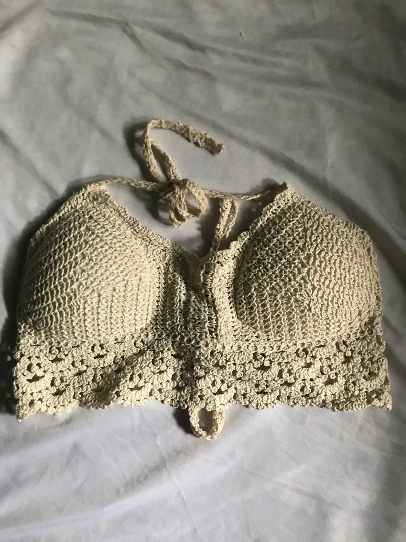 CROCHET HALTER TOP (Category: Others Tops) located in Makati City. Submitted by ashlikeit (Listing ID 1204031879, Image 1). Description: Crochet halter top with pads. Can fit small-medium body frame. Used only once. No issues and can provide when worn photos🥰 .