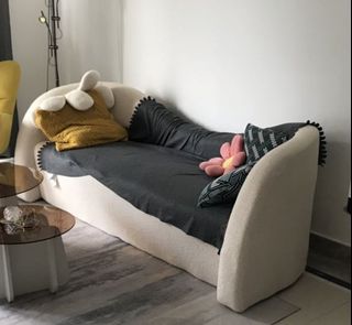 (Category: ) located in . Submitted by jannycho (Listing ID 1204120368, Image 1). Description: .