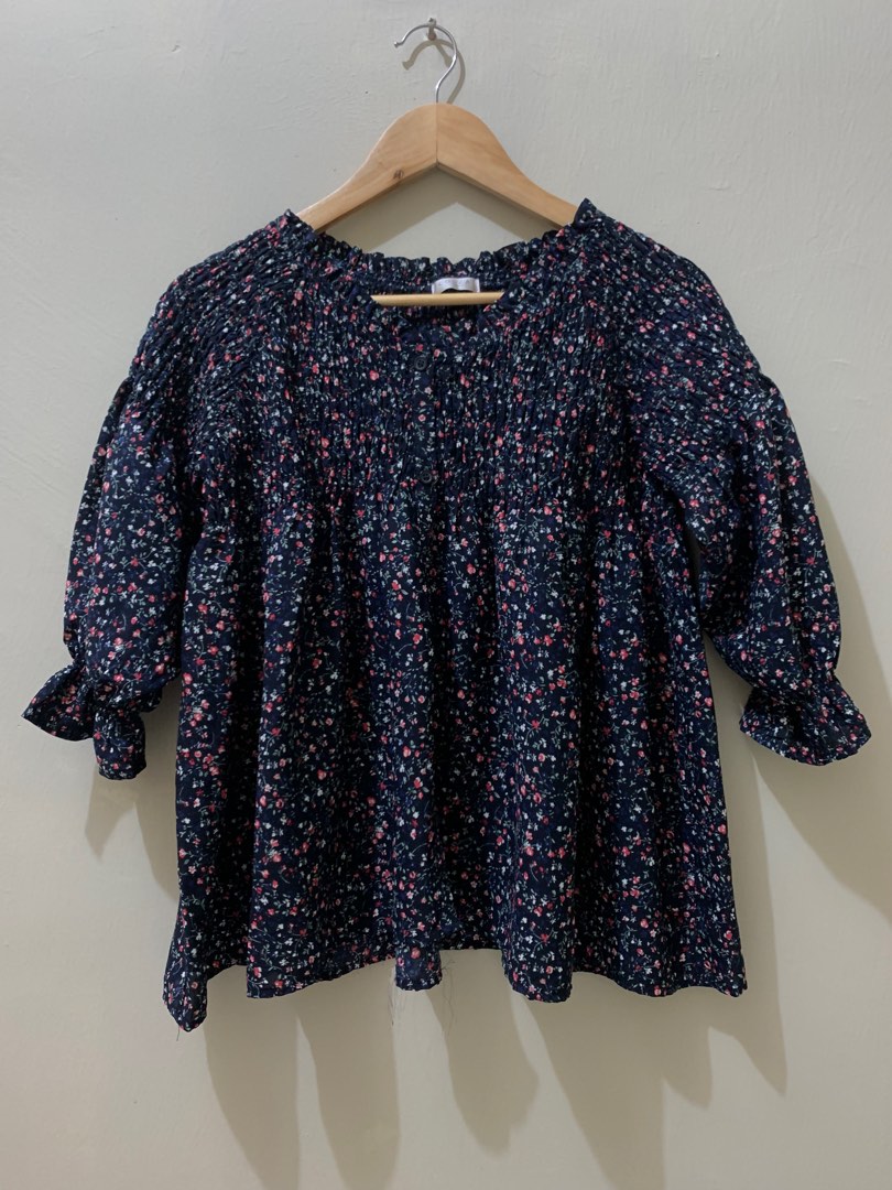 dolly blouse, Women's Fashion, Tops, Blouses on Carousell