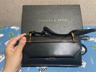 Dompet Charles & Keith
