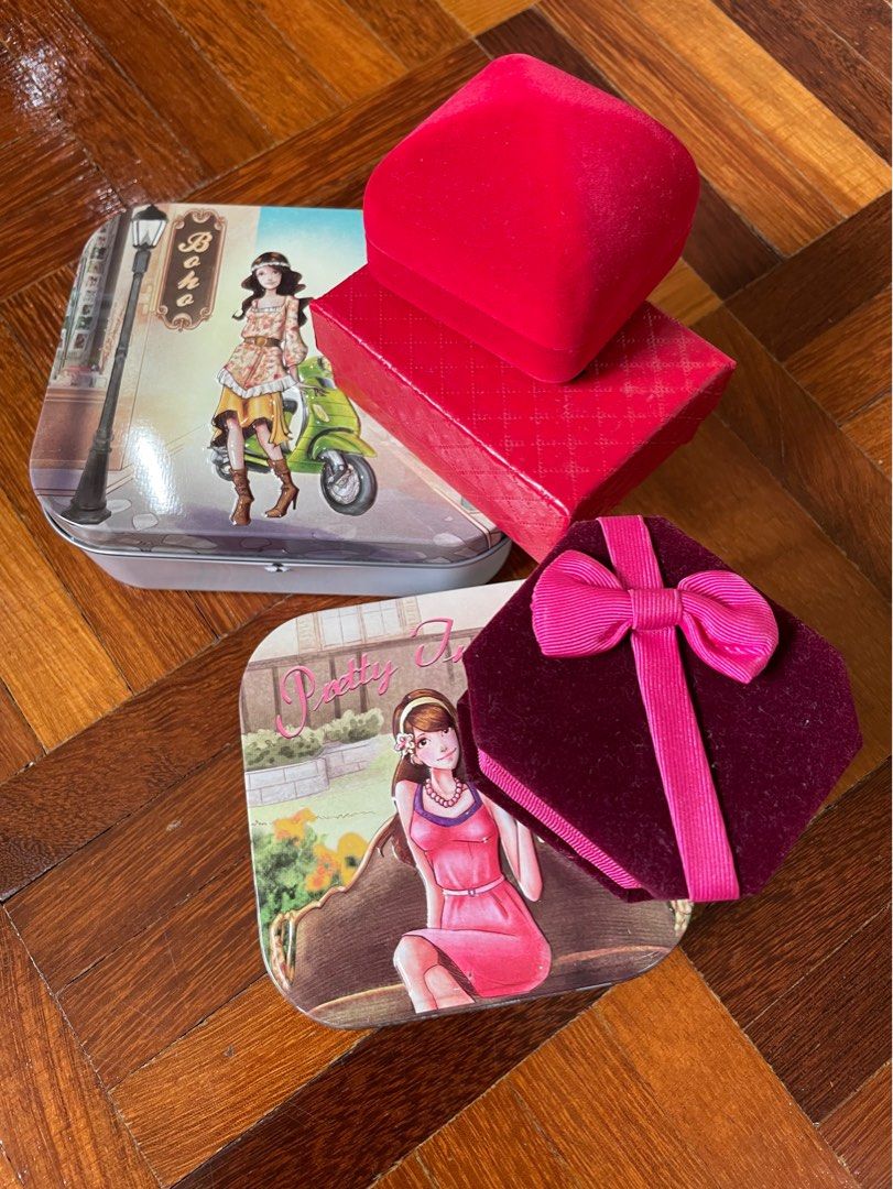 Free Assorted Boxes, Hobbies & Toys, Stationery & Craft, Other