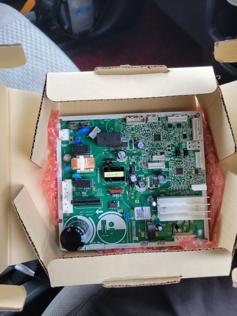 Hitachi Refrigerator PCB motherboard RV420P3M, TV & Home Appliances