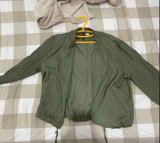 (Kategori: ) berada di . Dikirim oleh foxypreloved (ID iklan 1203977149, Gambar 1). Deskripsi: .