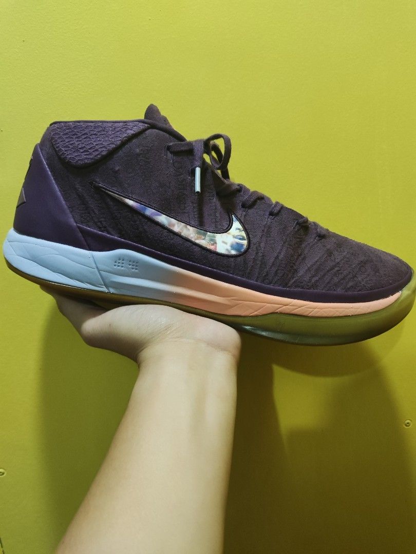Kobe ad mid devin booker store
