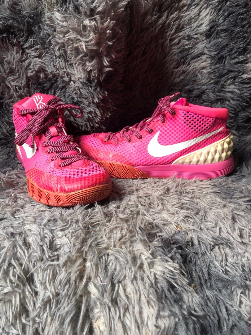 Nike kyrie 1 rose on sale