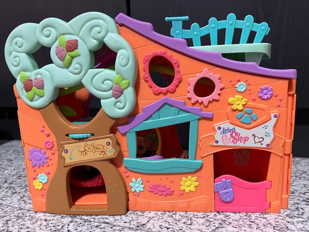 Littlest Pet Shop House with pets included!, Hobbies & Toys, Toys & Games on Carousell
