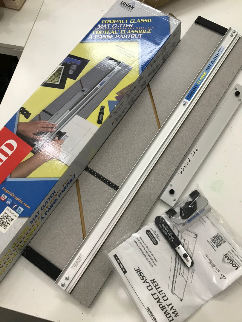 Logan Mat Cutting Kit, Hobbies & Toys, Stationery & Craft, Stationery