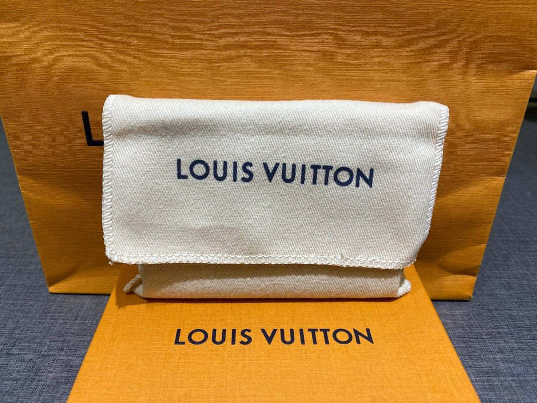 Caixa incluída] Louis Vuitton / Pingente de placa de identificação