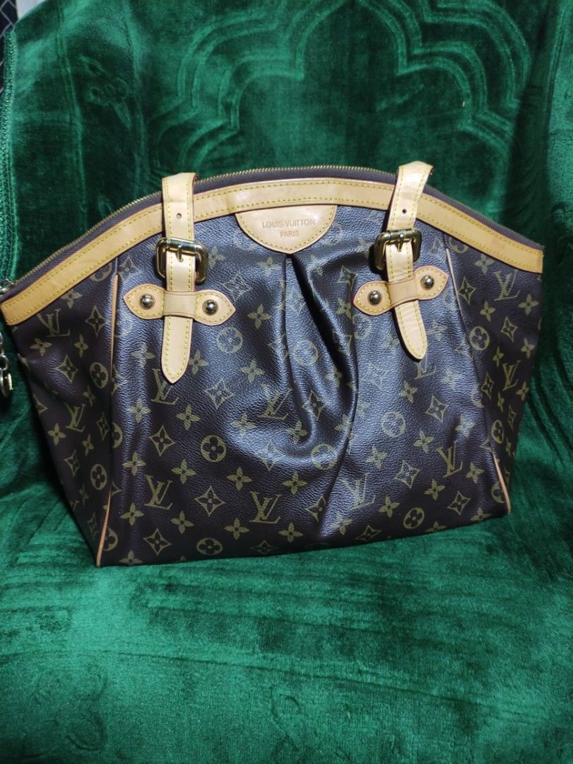 Lv karipap, Women's Fashion, Bags & Wallets, Shoulder Bags on Carousell
