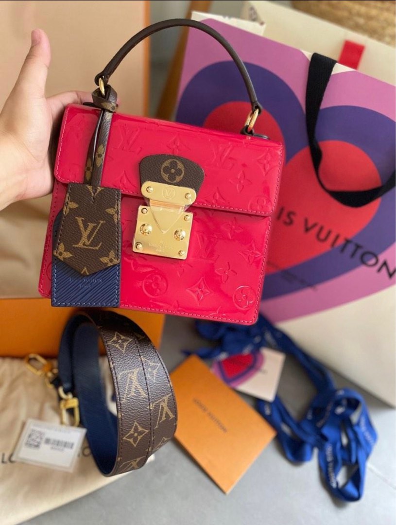 LOUIS VUITTON Vernis Epi Monogram Spring Street Scarlet 1294780