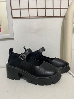 (Category: ) located in . Submitted by outfitbyfa (Listing ID 1204148053, Image 1). Description: .