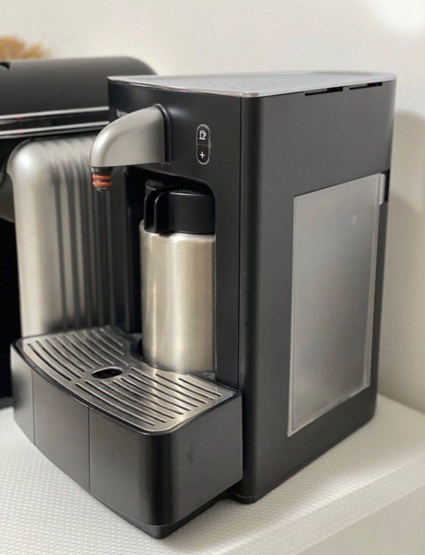 Nespresso Professional Cappuccinatore CS20 milk frother, TV & Home