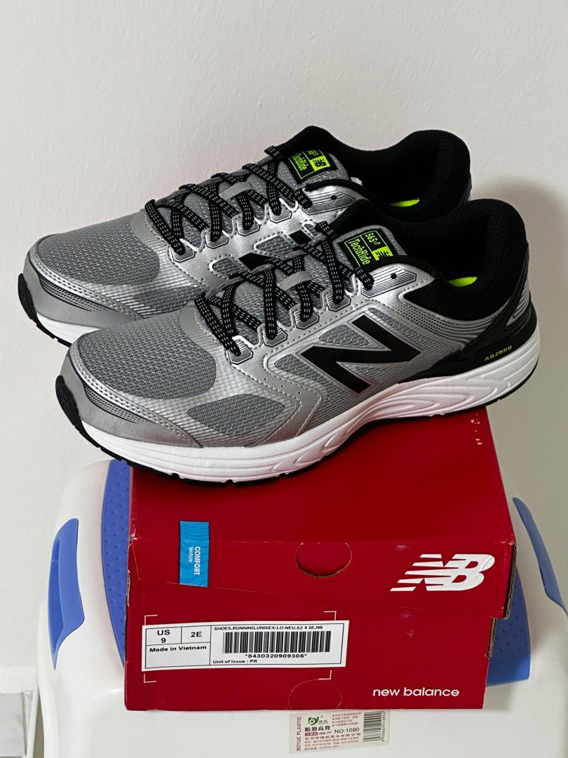 New Balance Running Shoes, Men's Fashion, Footwear, Sneakers on Carousell