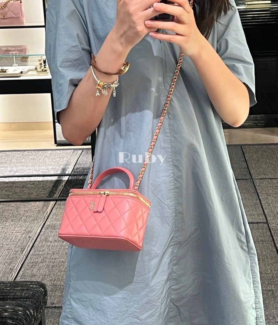 New Chanel 22A Pink Top Handle Vanity bag (not Chanel 23c), Luxury