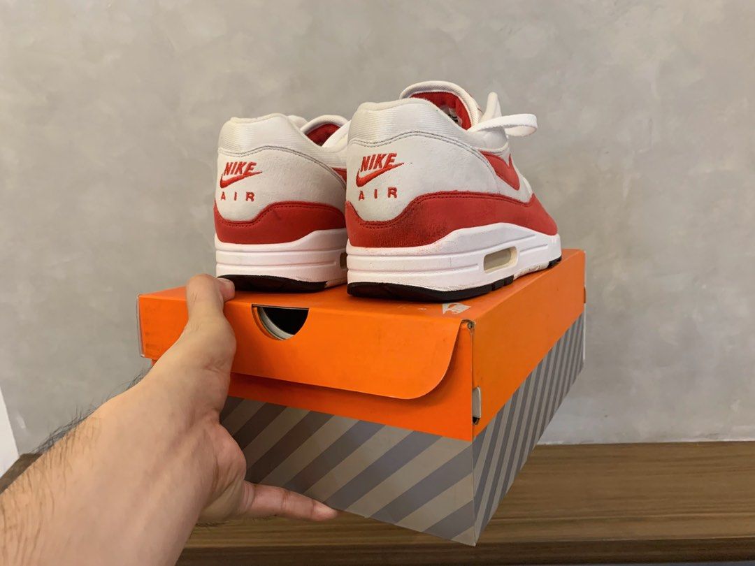 air max 1 anniversary red on feet