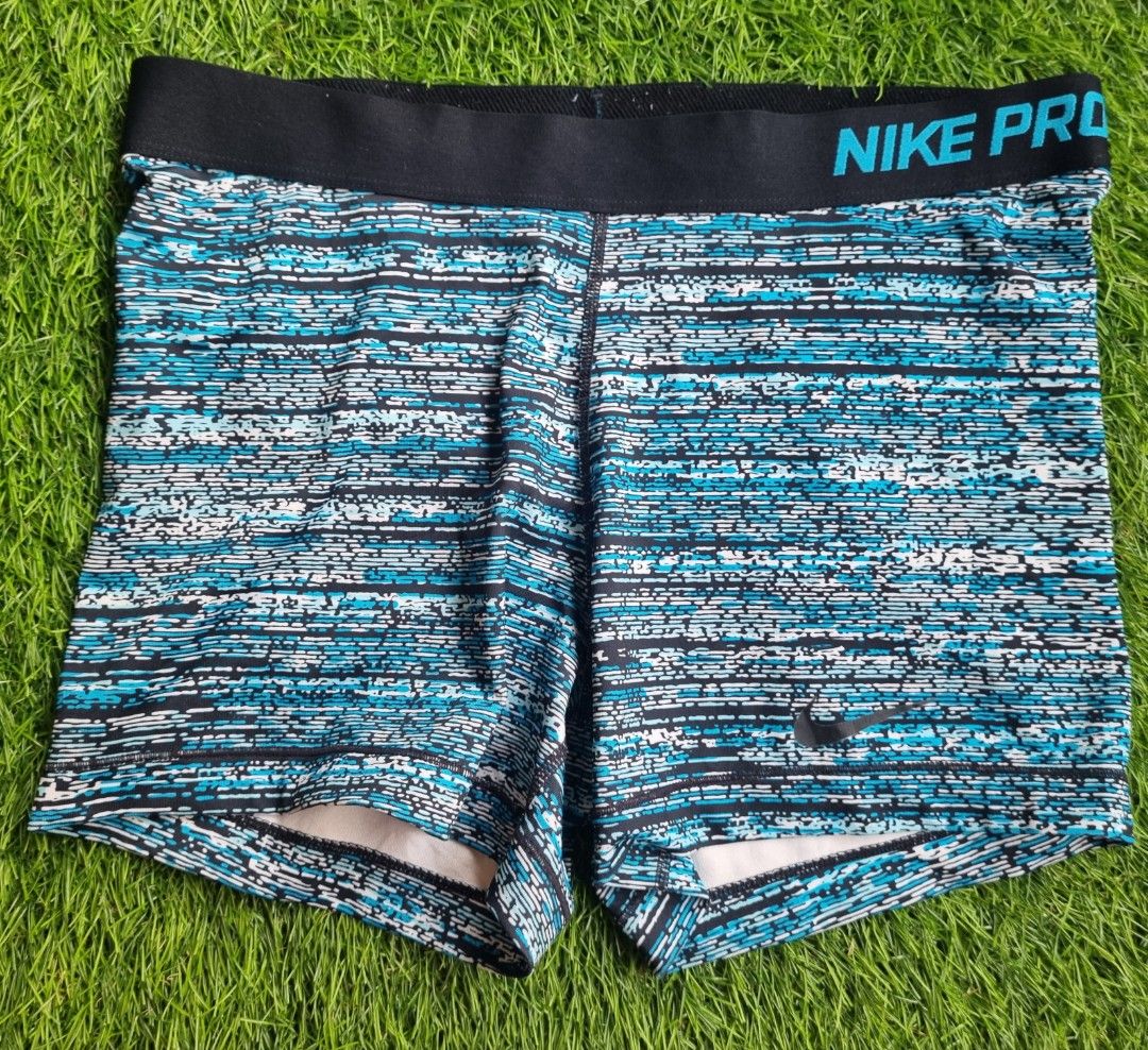 NIKE PRO, Women's Fashion, Activewear on Carousell