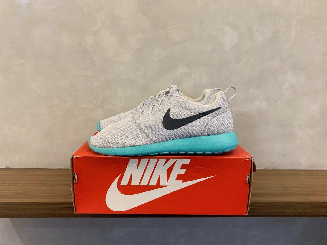 Nike Roshe Run Calypso Men s Fashion Footwear Sneakers on Carousell