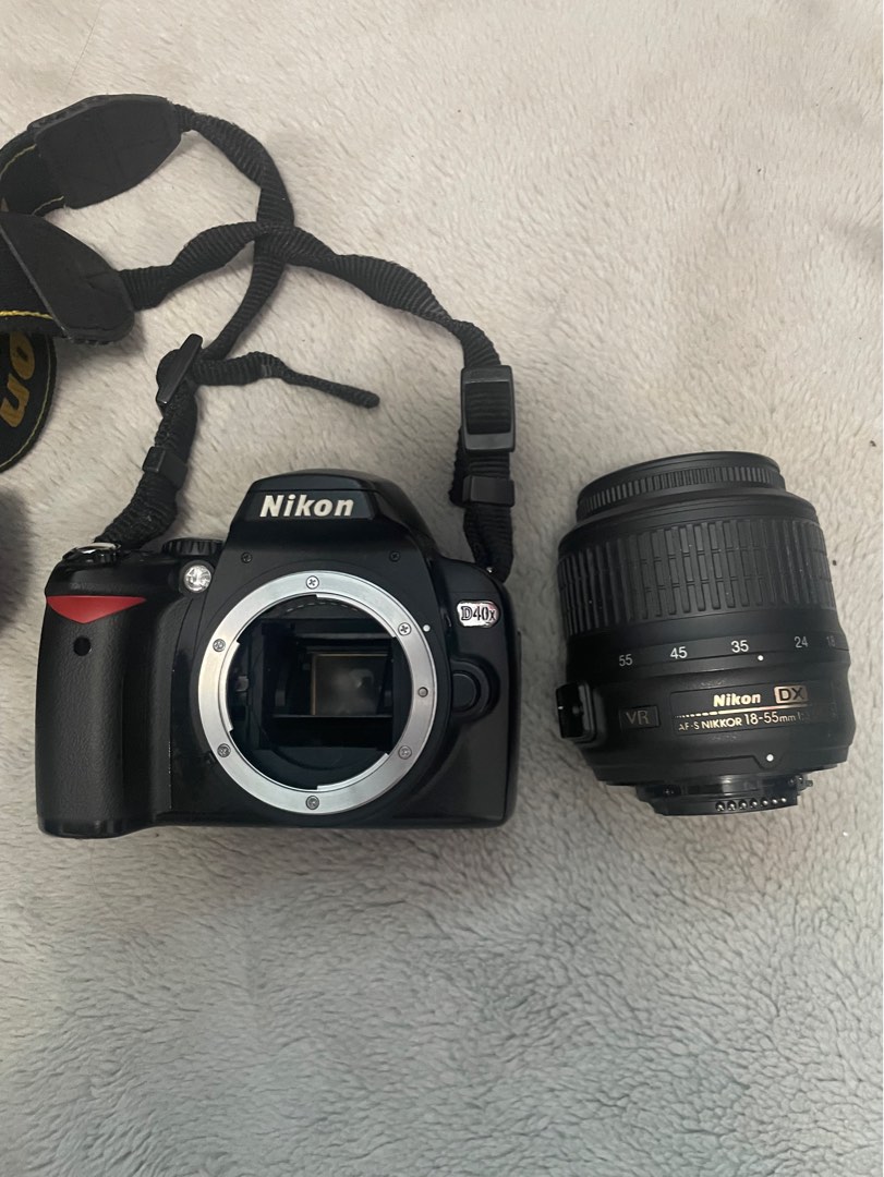 Nikon D40x DSLR camera, Photography, Cameras on Carousell