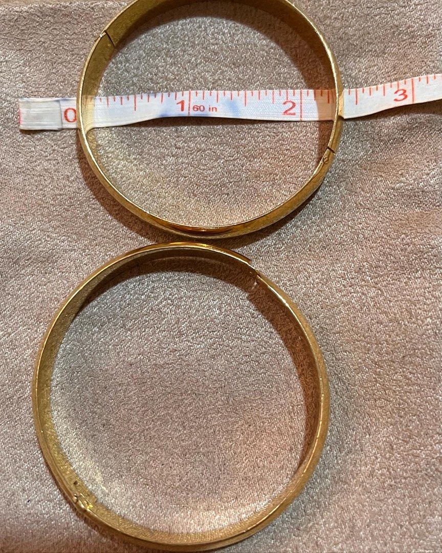 Non Tarnish gold bangles (2 pcs), Women's Fashion, Jewelry & Organizers