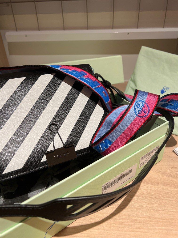Off white new arrivals bag pink strap