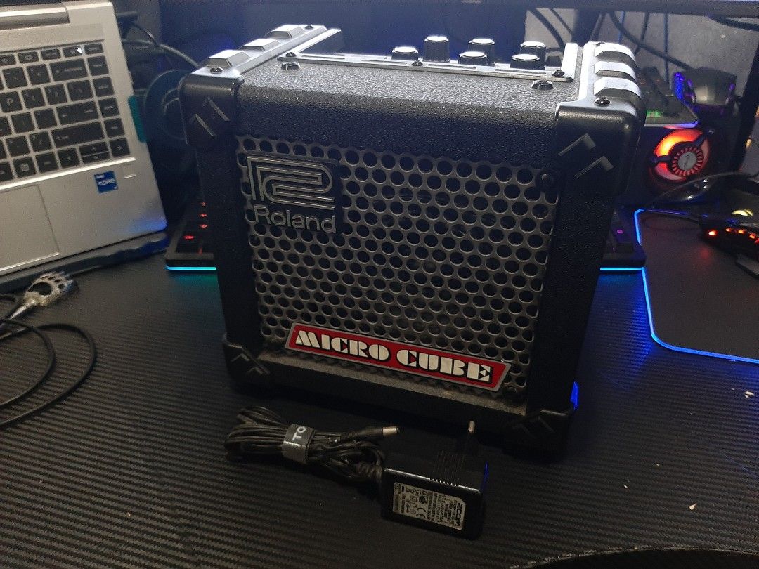 Roland Microcube, Hobbies & Toys, Music & Media, Musical Instruments on ...