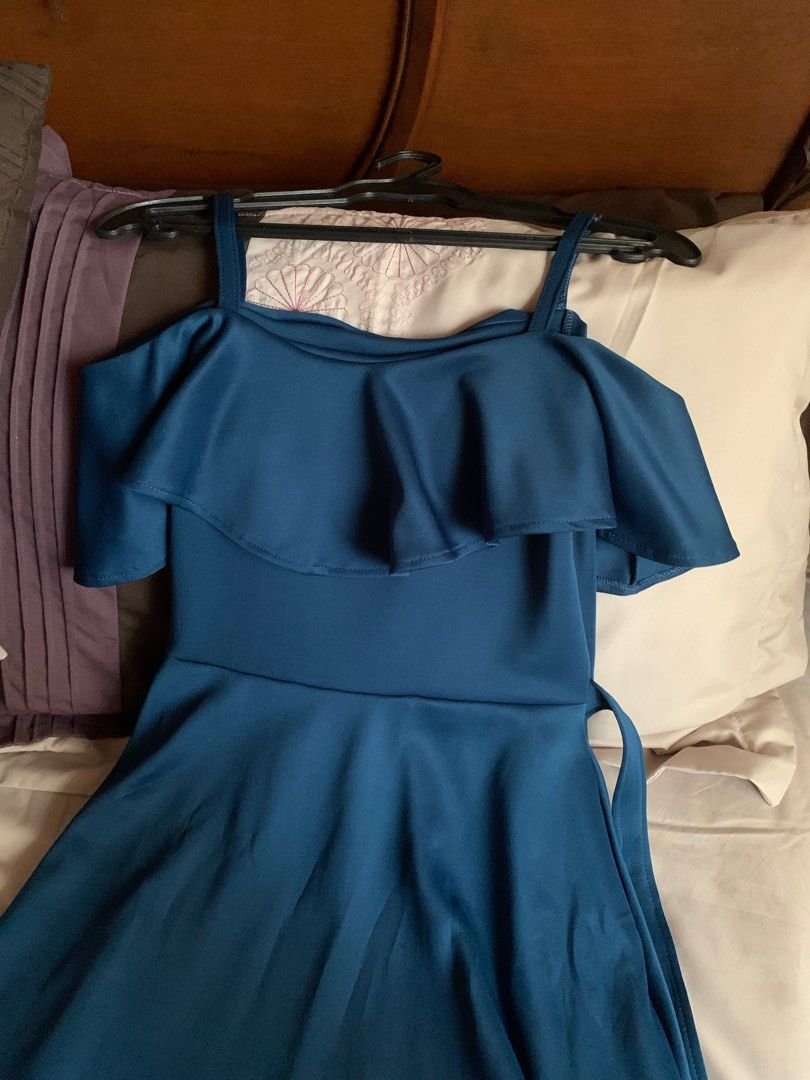 Ronstan and Ryan Lulu Dress (Category: Evening dresses & gowns) located in Floridablanca. Submitted by pattyvitug (Listing ID 1203958581, Image 2). Description: - used once for a wedding - original price is 2100 -tea blue/ neoprene fabric -free sf - size small ( bust 34-35”/ waist 28-29”/ hips 34-35”) length 55” - message me for more photos .