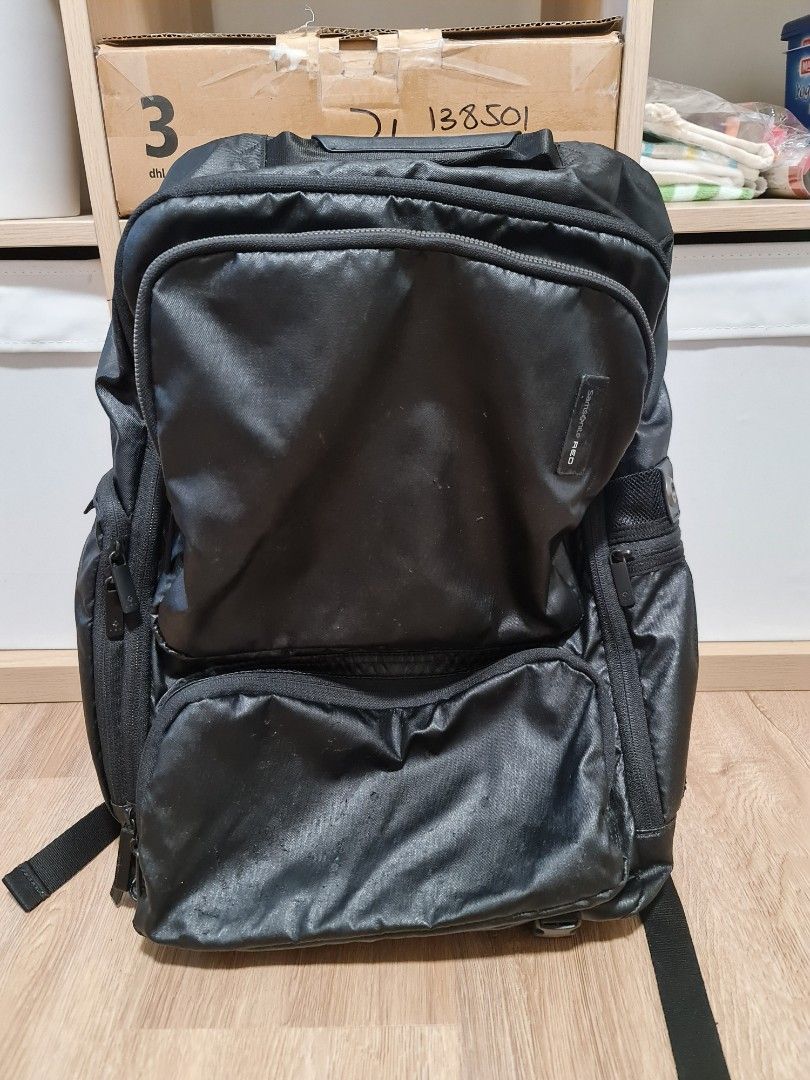 Samsonite red alvion 2025