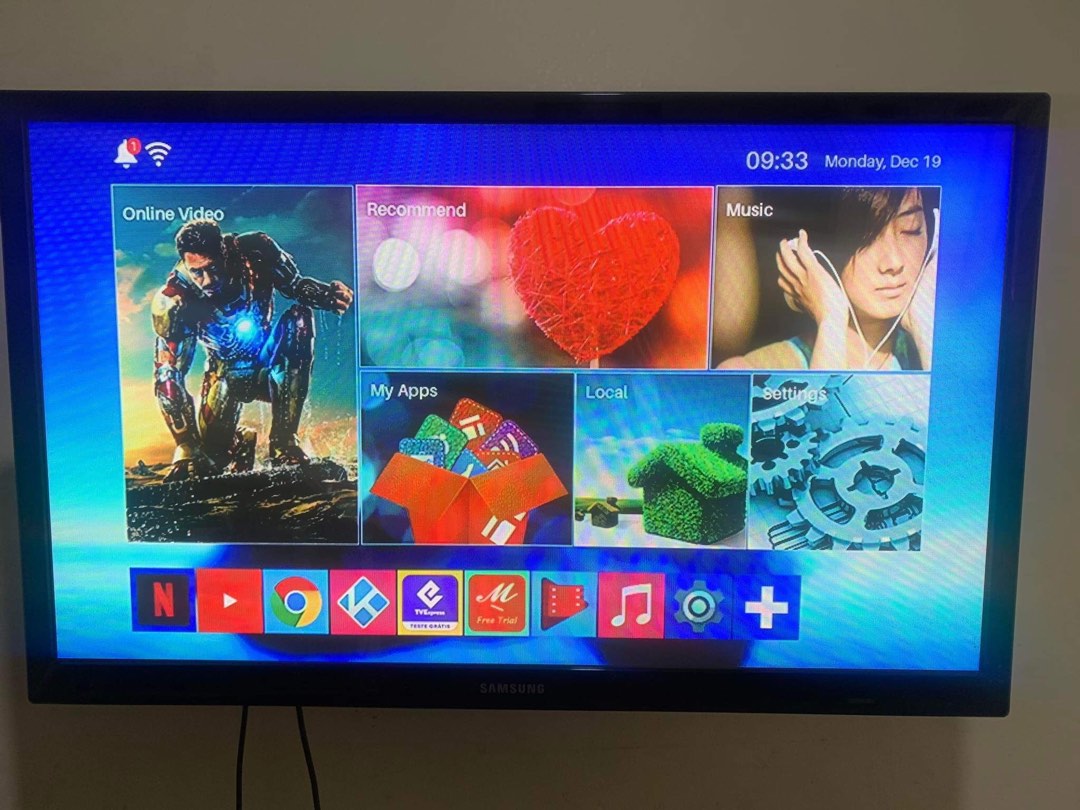 Samsung 43inches Plasma TV with TV stand, TV & Home Appliances, TV