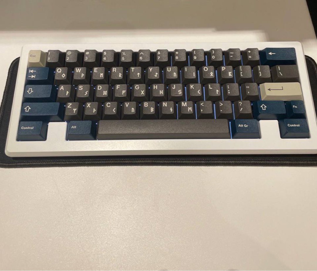 最安値に挑戦！ Monstargear SANGEO 65 自作キーボード カレンダー