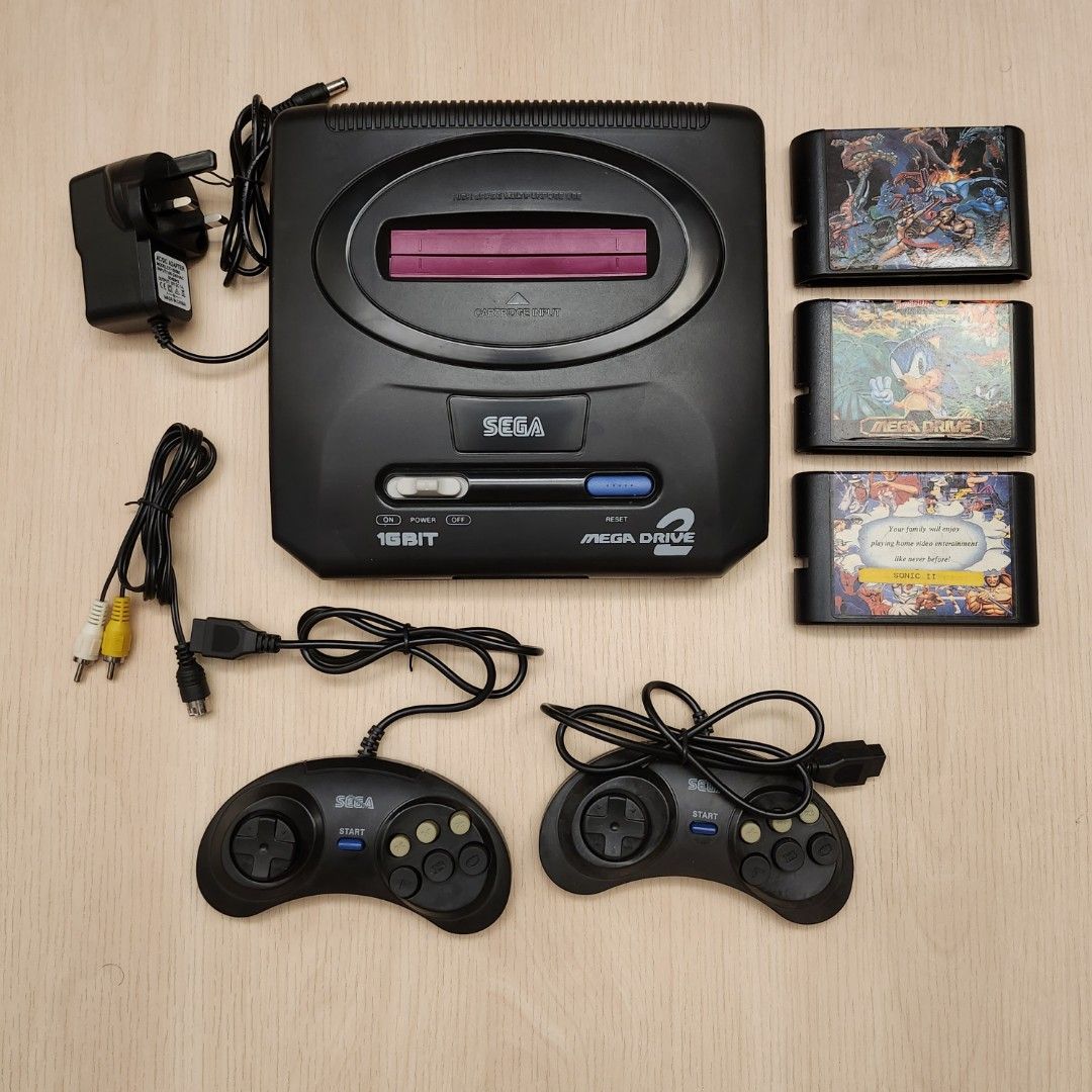 Sega Mega Drive 2 + 3 Games (Sonic 2, Sonic 3, Fighting Masters) + 2  Controllers + AV Cable + Adaptor [Clones]