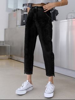 SHEIN DAZY High Rise Crop Mom Jeans in Black (Size L)