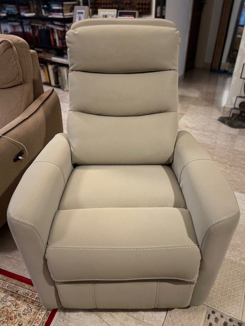 SingleSeater Plush Recliner Armchair [Sacrifice Sale], Furniture