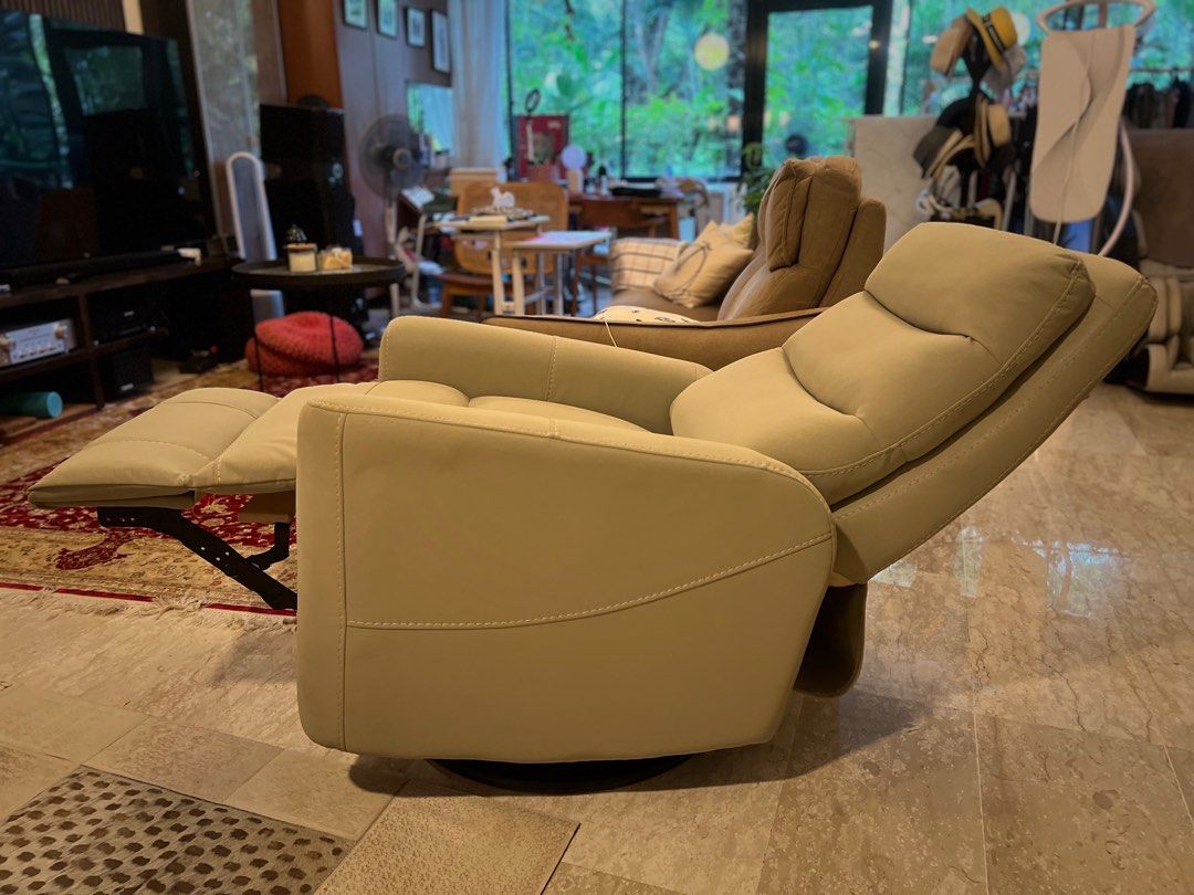 SingleSeater Plush Recliner Armchair [Sacrifice Sale], Furniture