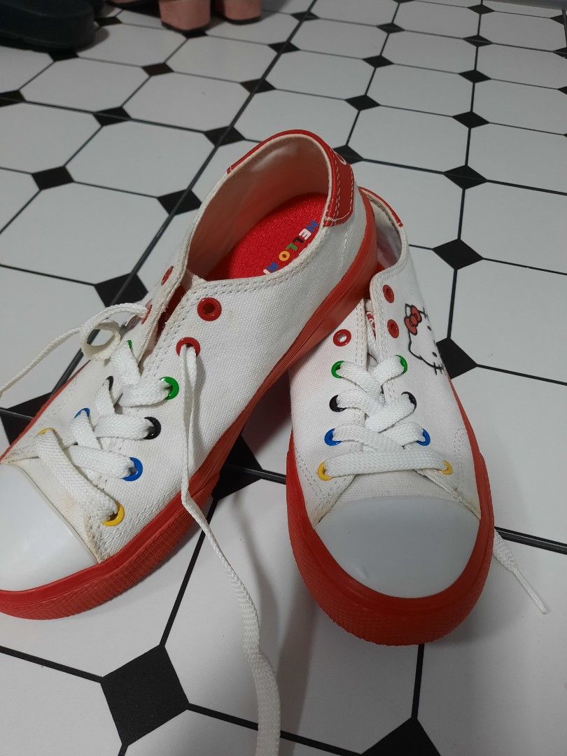 White canvas skechers on sale