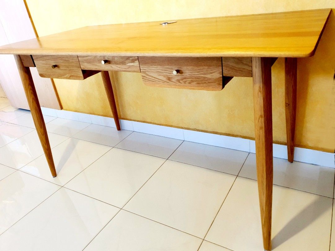 Solid American Oak Wood Desk c/w 3 drawers 370mmD see photo 4 to 10. 4 ...