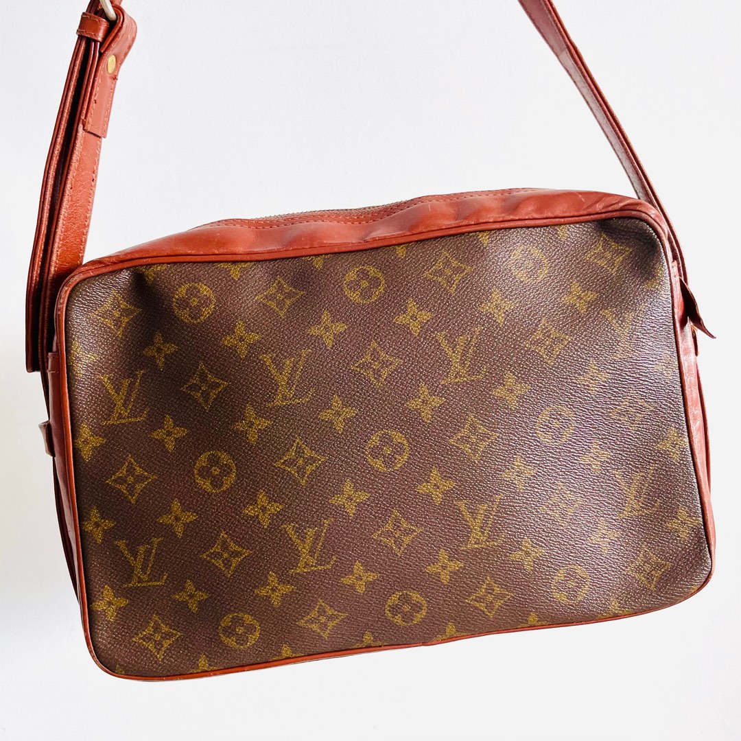 Louis Vuitton LV  Monogram Logo Vintage Shoulder Sling Bag – Valuxre