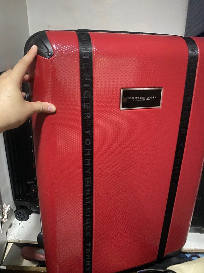Tommy Hilfiger XL Suitcase, Hobbies & Toys, Travel, Luggage on Carousell