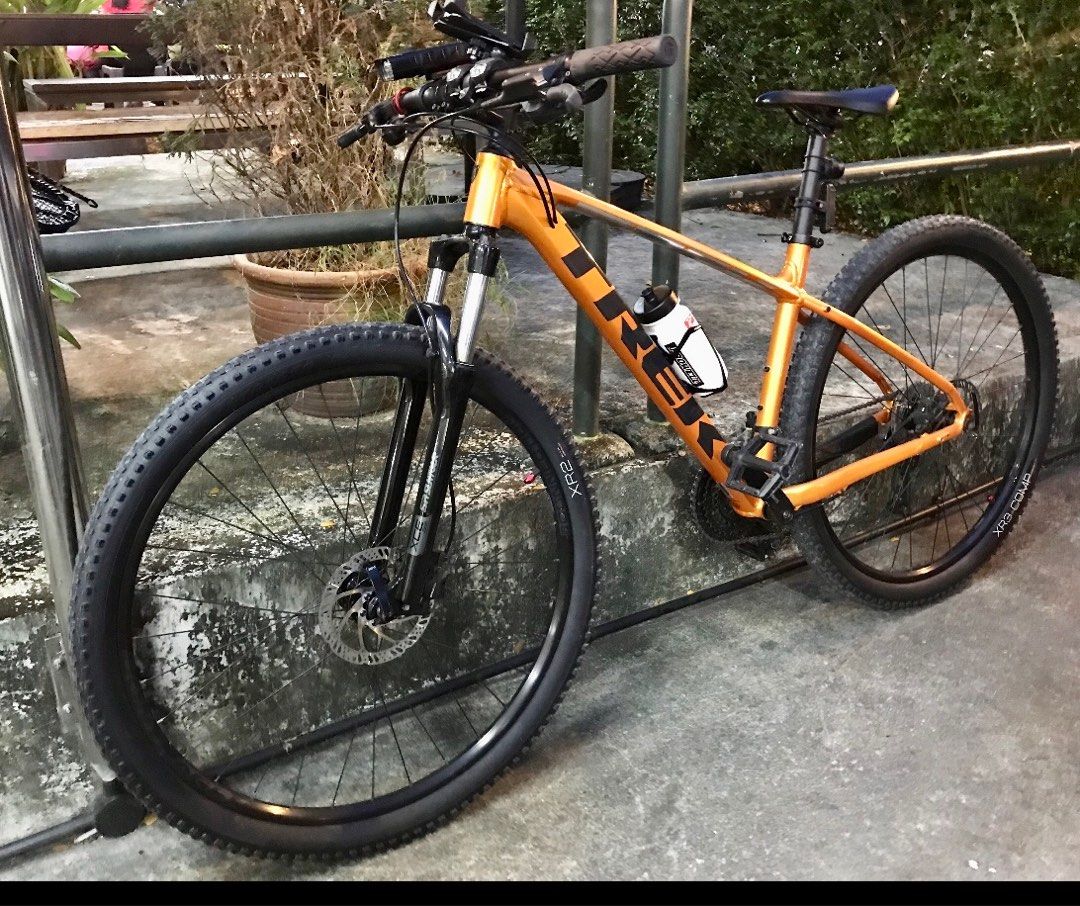 Trek marlin store 5 orange