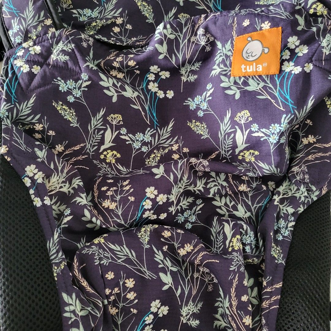 Tula lite compact carrier + hip pouch, Babies & Kids, Going Out