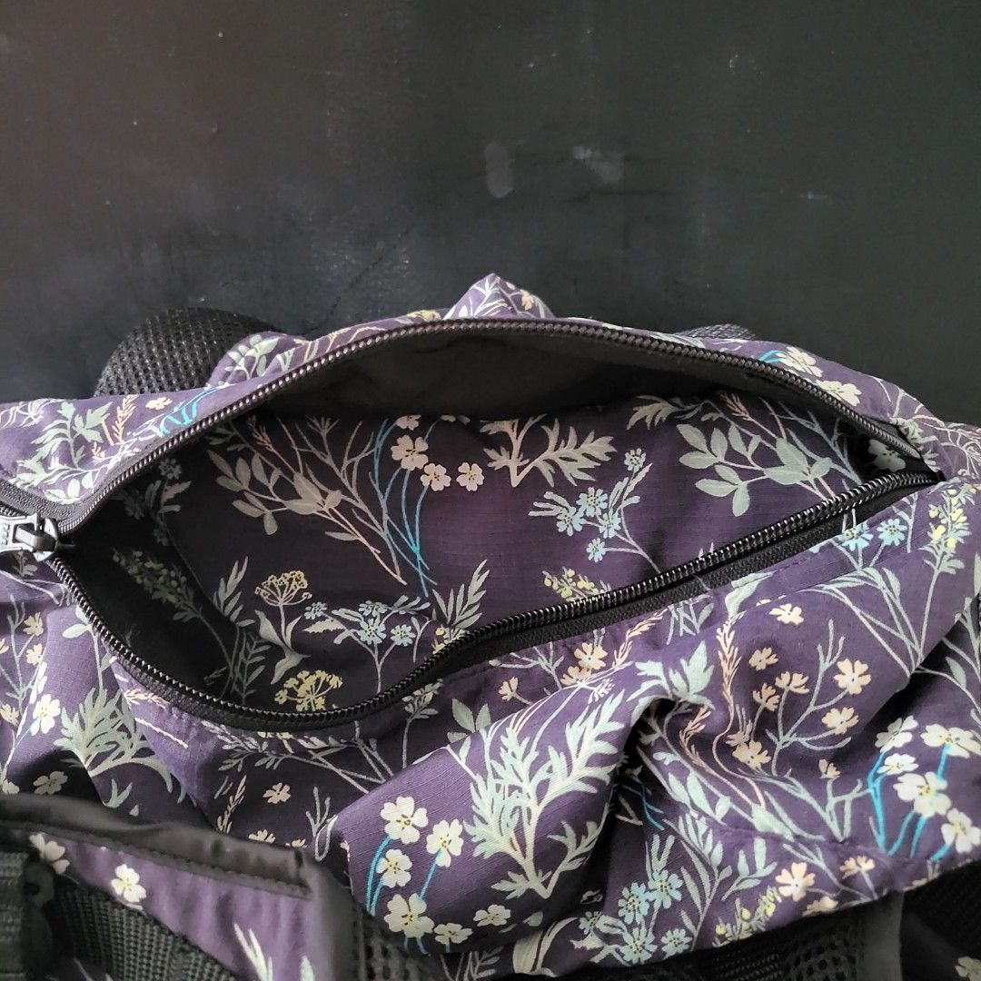 Tula lite compact carrier + hip pouch, Babies & Kids, Going Out