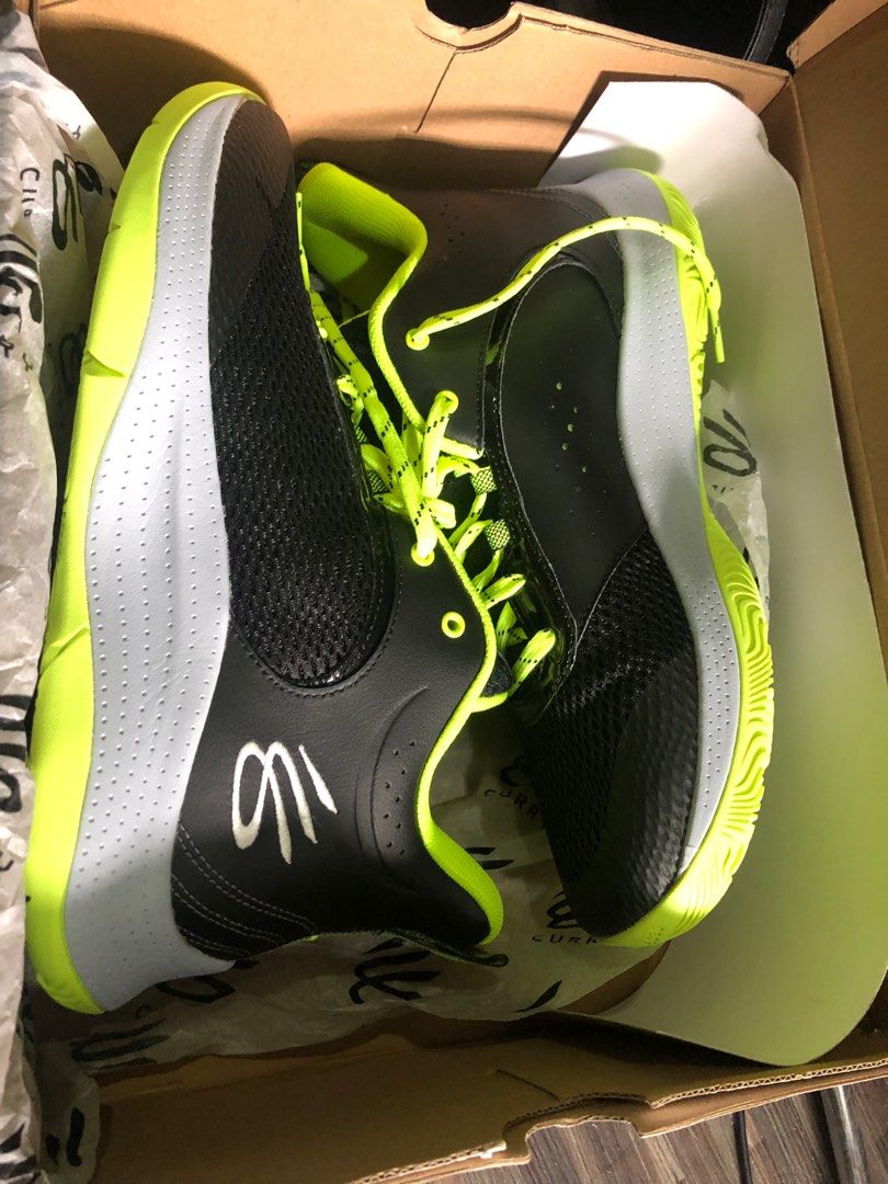 Under Amour CURRY Brand New and Original