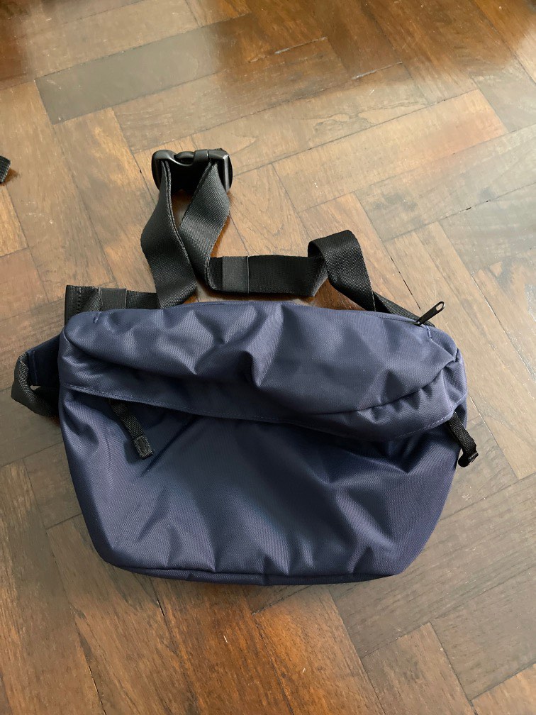 Uniqlo best sale belt bag