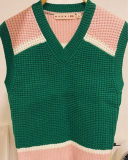 REPRICED: Uniqlo x Marni Popcorn Knitted V Neck Vest  (Small)