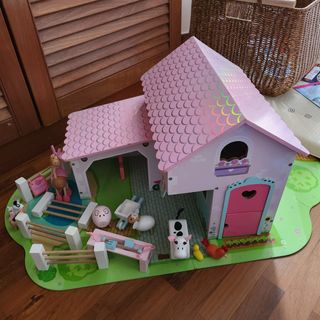 (Category: ) located in . Submitted by CccccY (Listing ID 1203981192, Image 1). Description: .