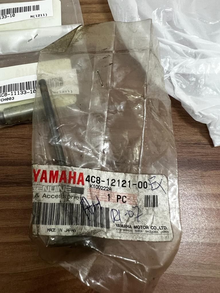 Yamaha R1 Valve Guide 4C8-11133-10, Motorcycles, Motorcycle Accessories ...