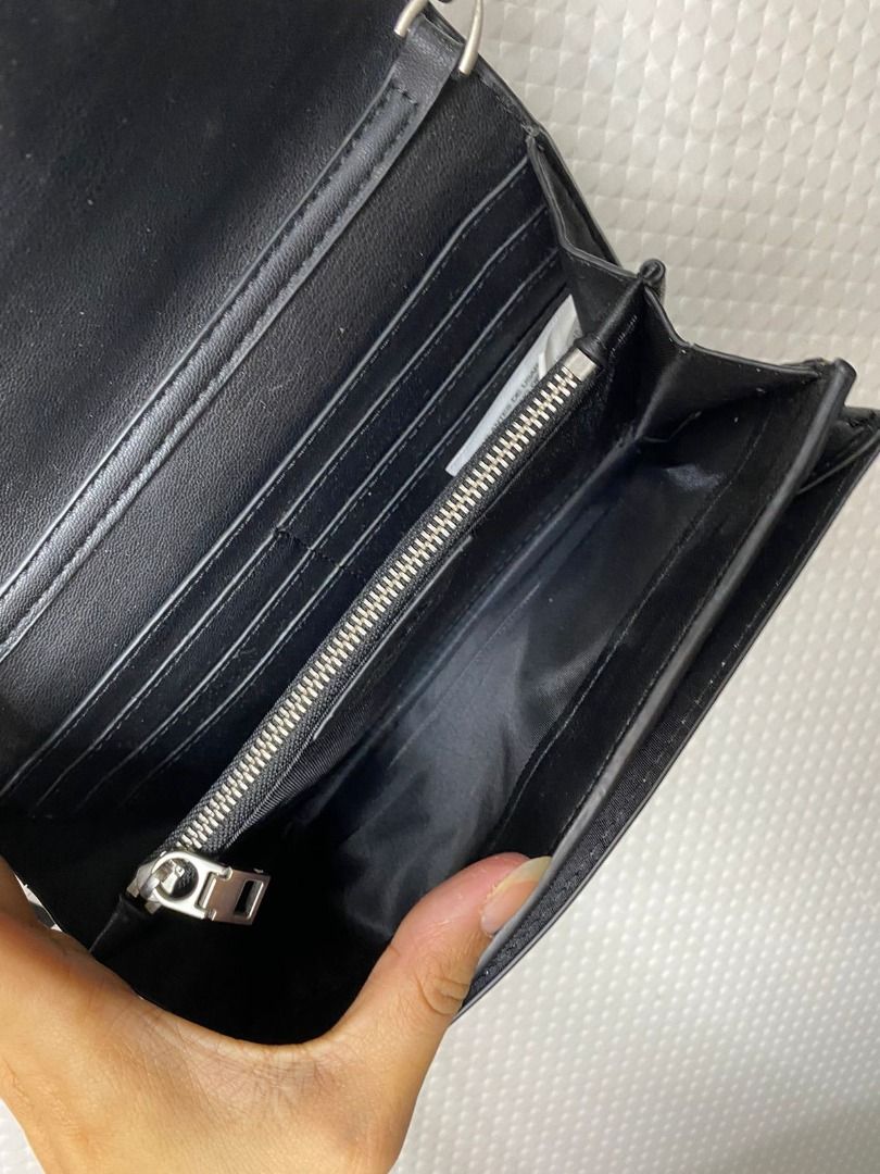 ZARA BLACK CROSSBODY WALLET, Fesyen Wanita, Tas & Dompet di Carousell